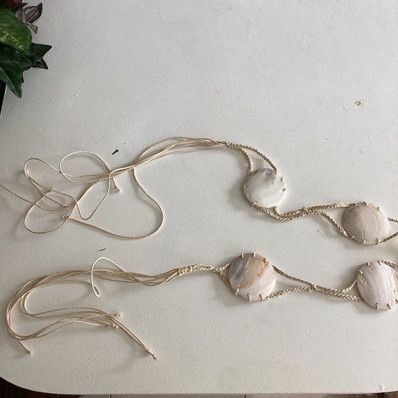 Coastal Chic Beige Seashell Belt - Picture 2 of 3